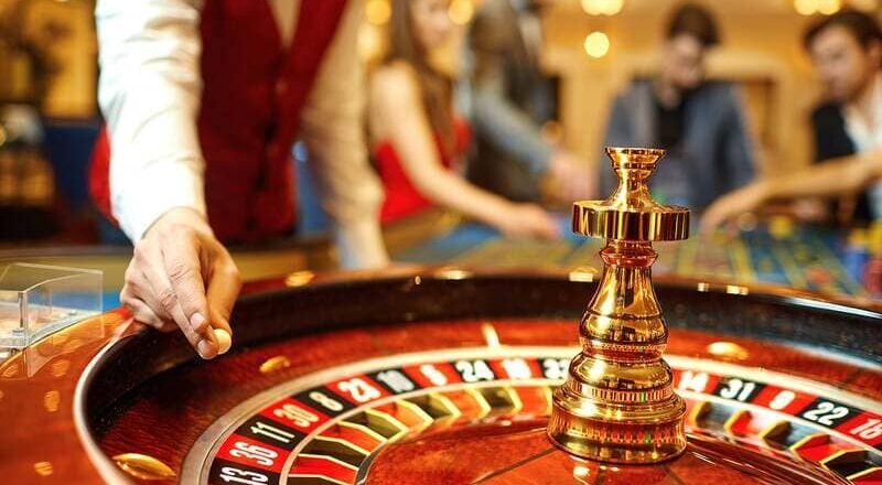Domina las Estrategias y Tácticas para Jugar Cartas en el Casino y Ganar